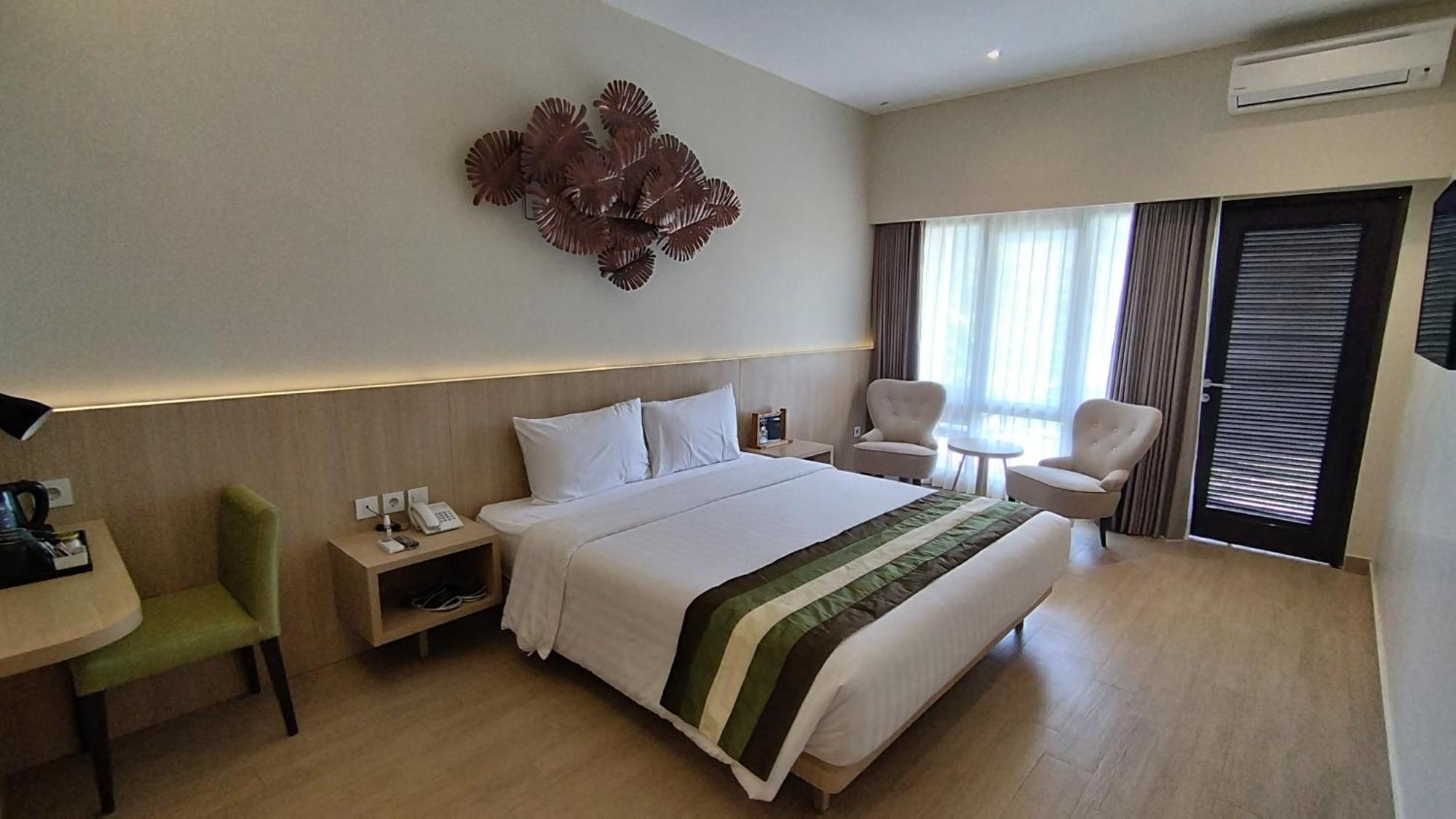 Grand Whiz Hotel Trawas Mojokerto Luaran gambar
